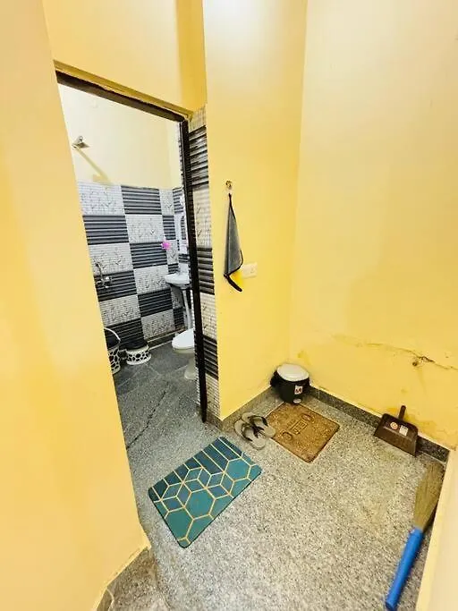 Apartment Nearby Madanta Hospital Gurgaon 0*,  Hindistan